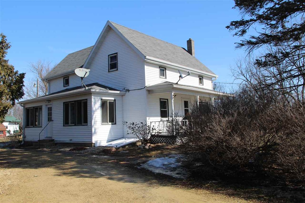 5566 Alpine Rd, Brooklyn, WI 53521 - photo 1