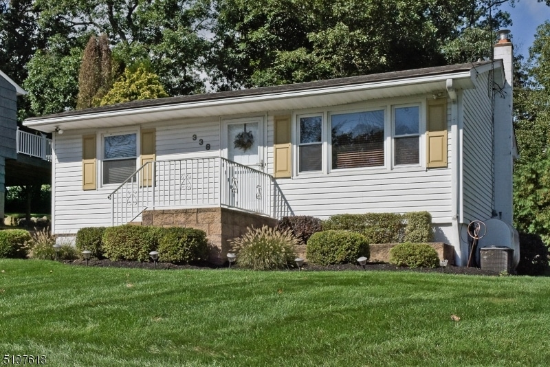 338 Dupont Ave, Hopatcong, NJ 07843 - photo 1