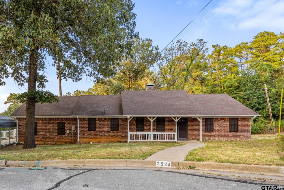 3924 Wakefield Dr, Tyler, TX 75701 - photo 1