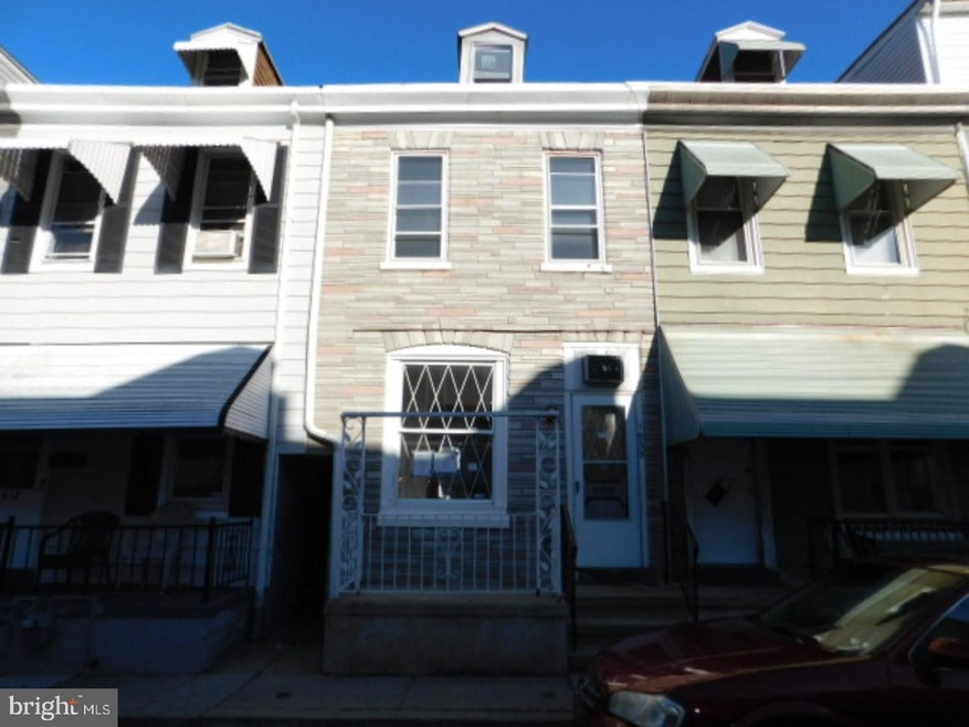 1035 Moss St, Reading, PA 19604 - photo 1