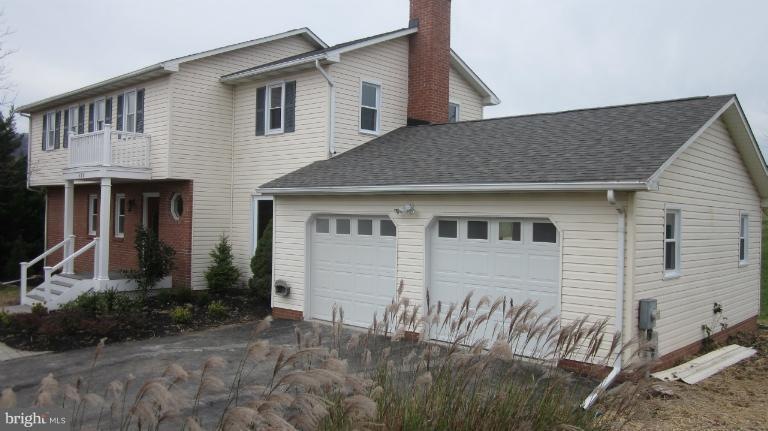 610 E Mountain Rd, Knoxville, MD 21758 - photo 1