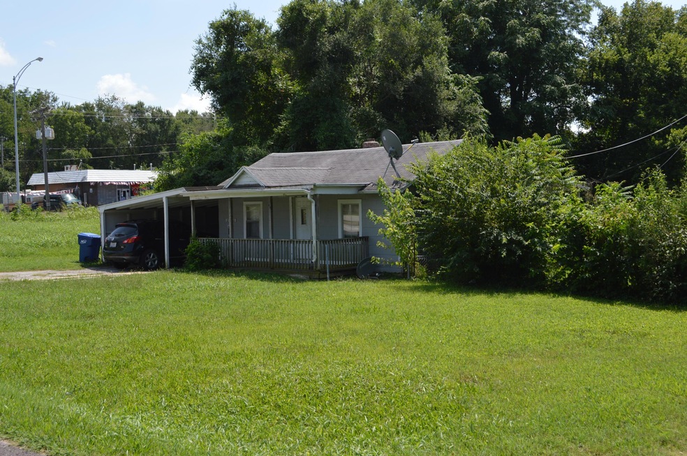 2706 W Walnut (2)