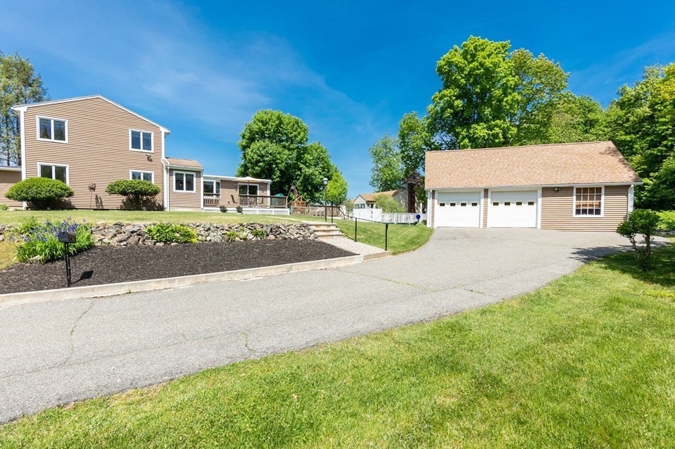 85 Forest St, Wakefield, MA 01880 - photo 1