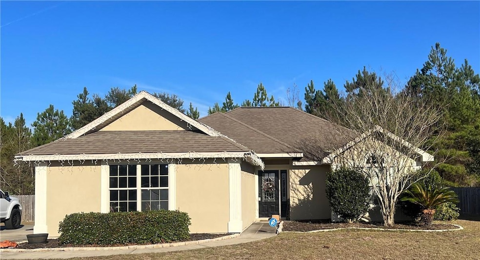 235 Victorian Lake Dr, Brunswick, GA 31525 - photo 1