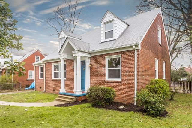 All brick adorable raised ranch
