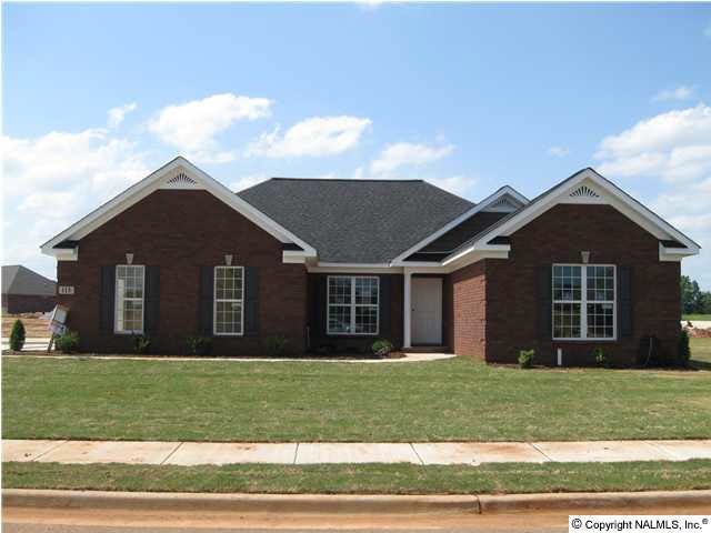 SHARP 3 BEDROOM FULL BRICK RANCHER!!!
