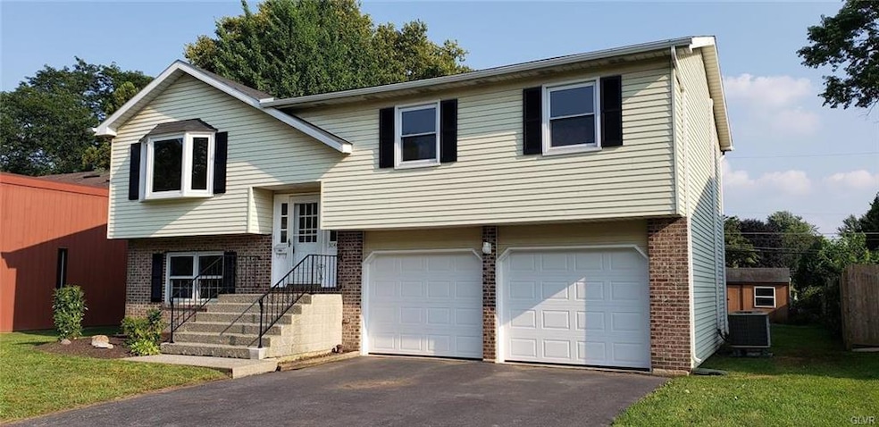 3046 W Whitehall St unit 3050, Allentown, PA 18104 - photo 1