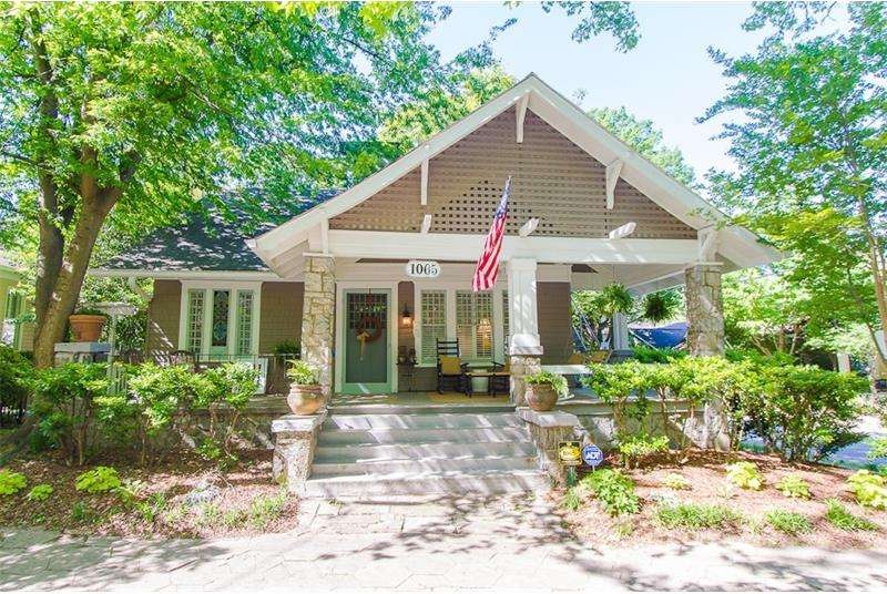 Charming 1928 bungalow in Inman Park!  Full front 