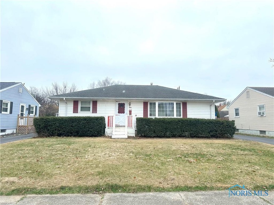 425 Clifton Ave, Findlay, OH 45840 - photo 1