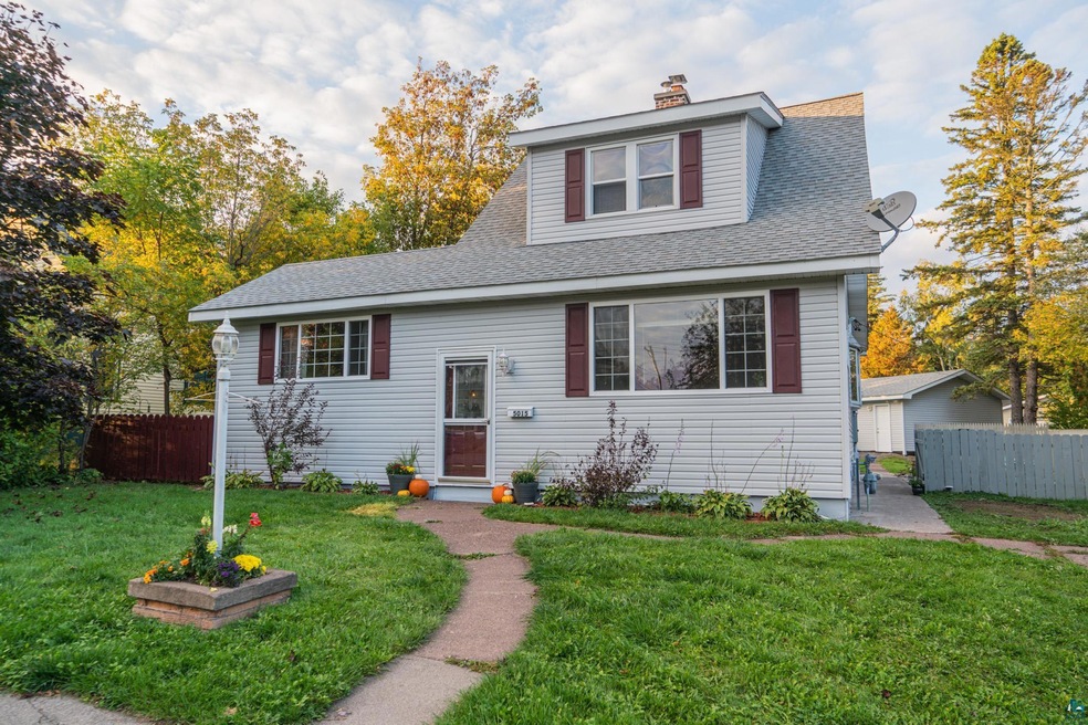 5015 Tioga St, Duluth, MN 55804 - photo 1