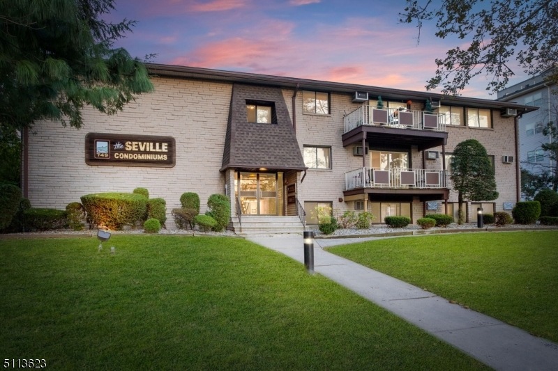 747 N Broad St unit 109, Elizabeth, NJ 07208 - photo 1