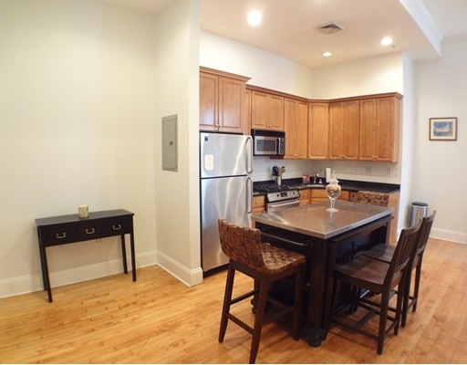 110 O St unit 4, Boston, MA 02127 - photo 1