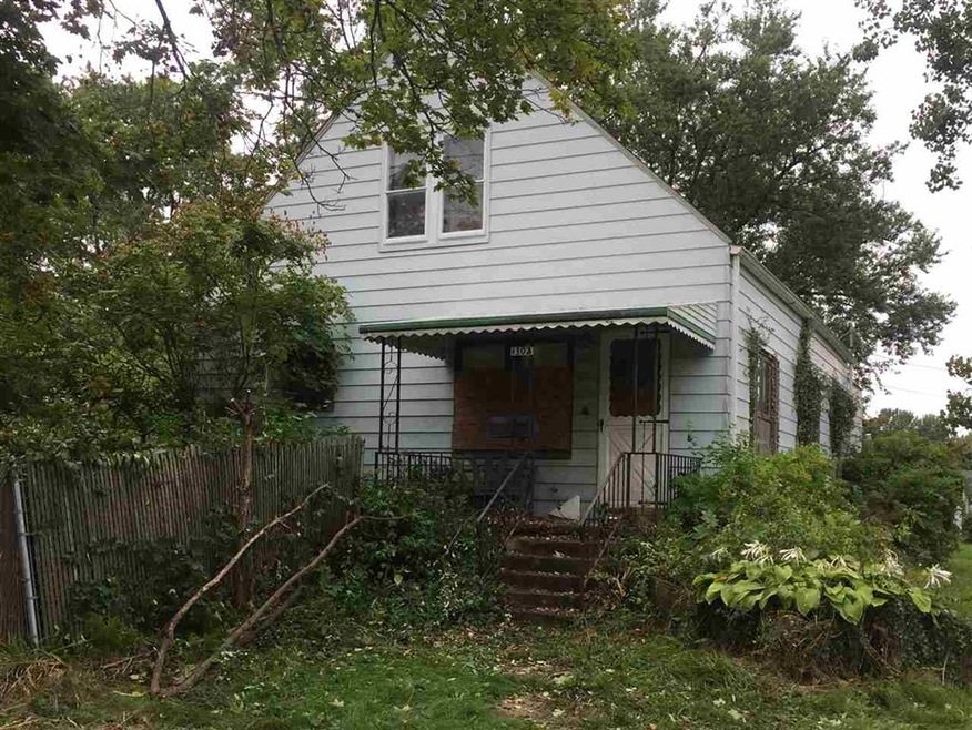 1302 Stocker Ave, Flint, MI 48503 - photo 1