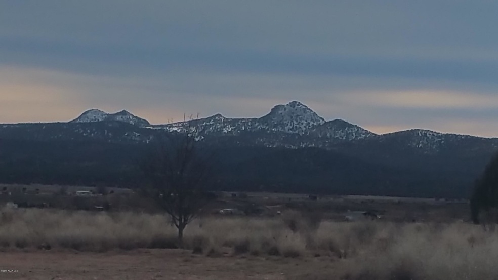000 N Cabernet Ln, Paulden, AZ 86334 - photo 1