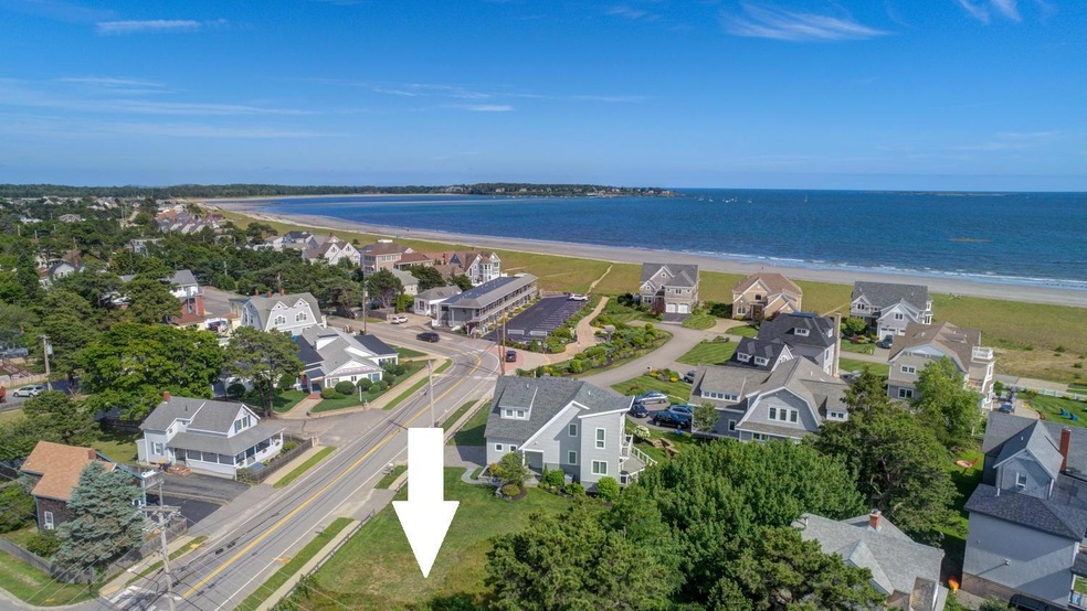 373 Pine Point Road - aerial with arrow