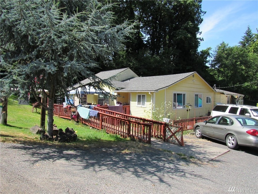 402 NW Clark Ave, Winlock, WA 98596 - photo 1
