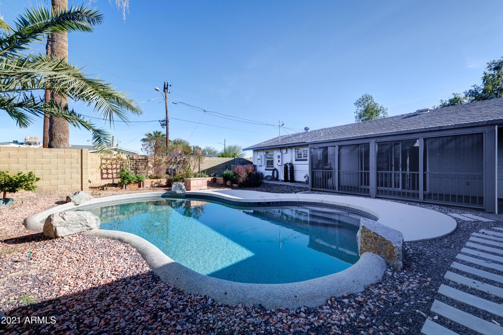 017_Swimming Pool