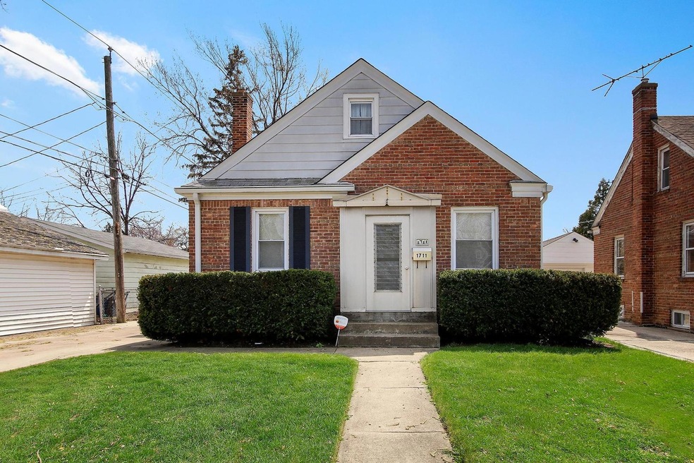 1711 Lucia Ave, Waukegan, IL 60085 - photo 1