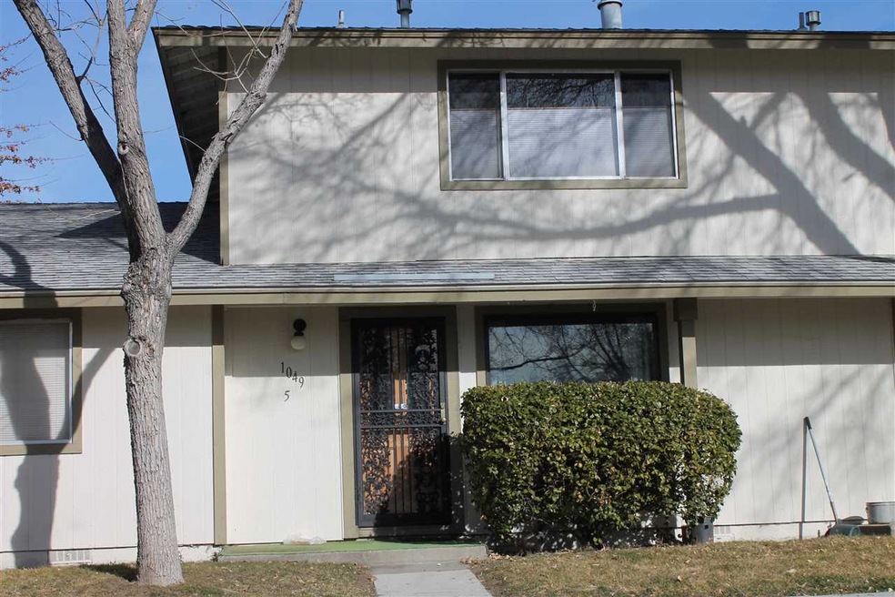 1049 Briarwood Dr unit 5, Sparks, NV 89434 - photo 1