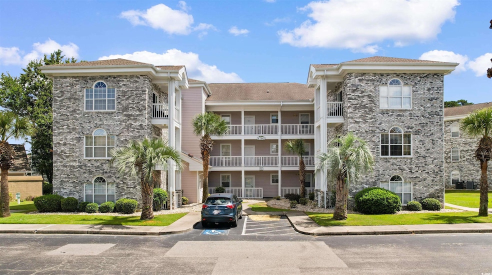 View of apartment building / complex
