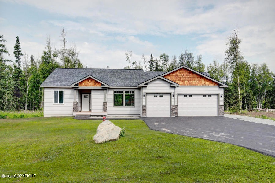 Lot 14 Front Photo