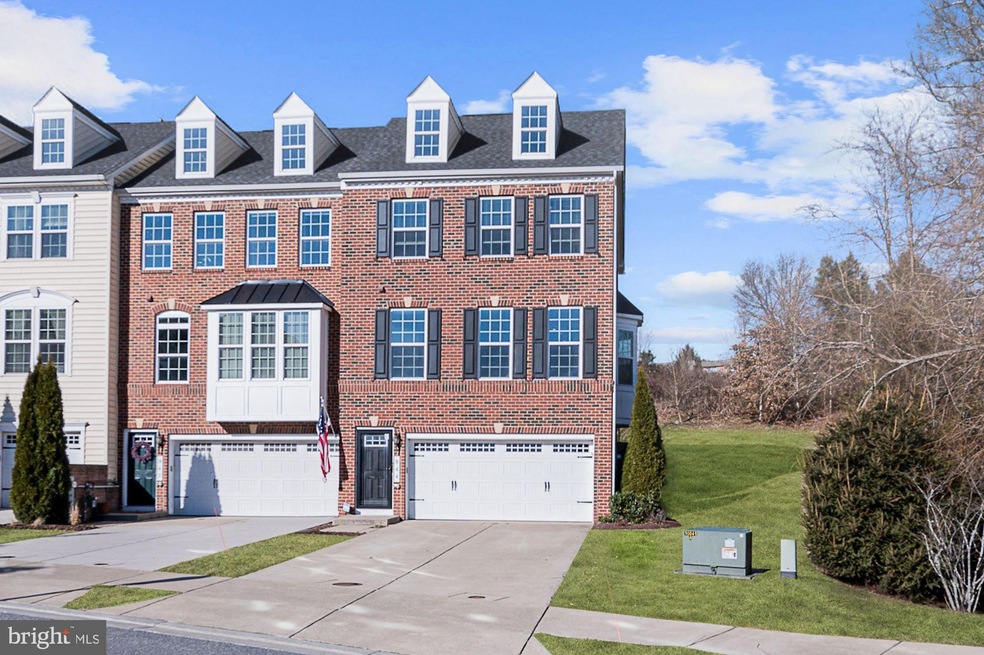 944 Magnolia Blossom Ct, Sykesville, MD 21784 - photo 1