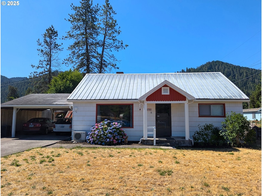 47564 School St, Oakridge, OR 97463 - photo 1