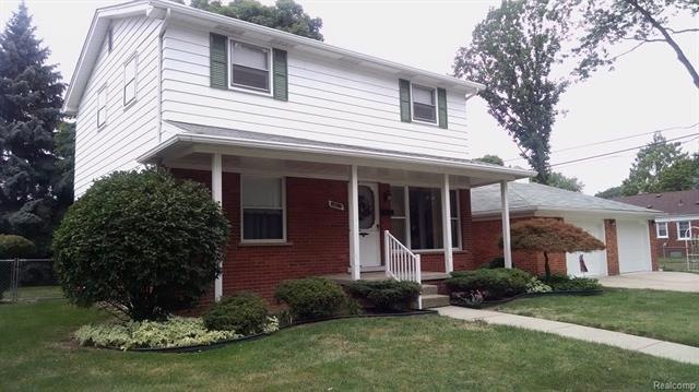 VERY RARE 1,512 SQUARE FOOT FIVE BEDROOMS TWO FULL