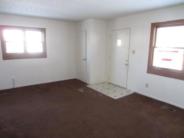 5057 Winslow Dr, Columbus, OH 43213 - photo 1