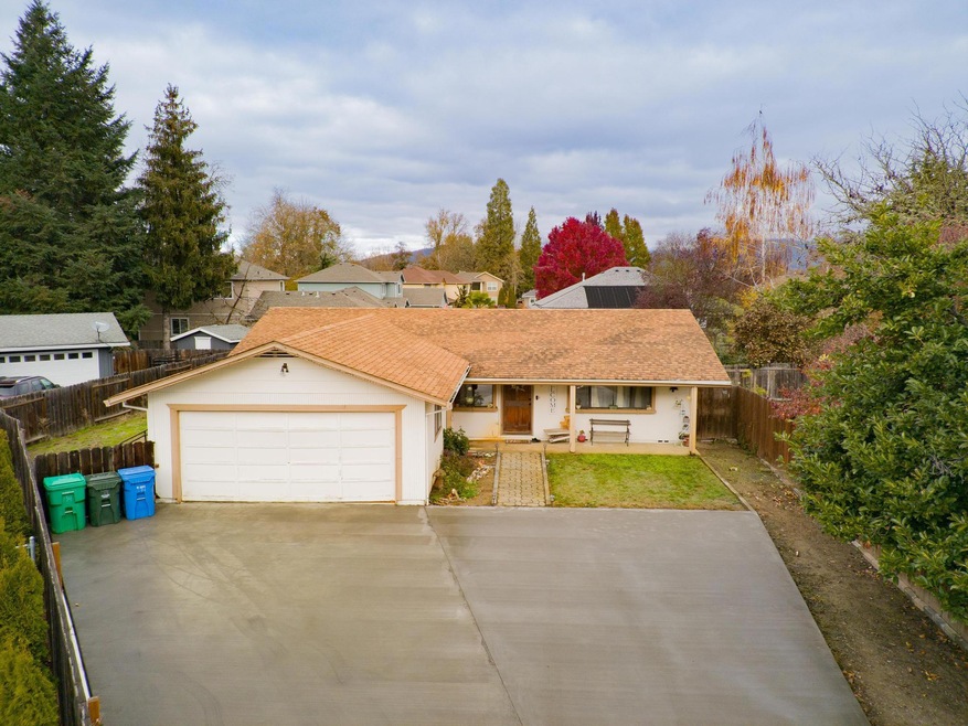 134 Gregg Cir, Grants Pass, OR 97527 - photo 1