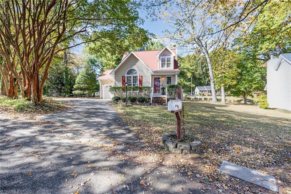 2001 Carlisle Way, High Point, NC 27265 - photo 1