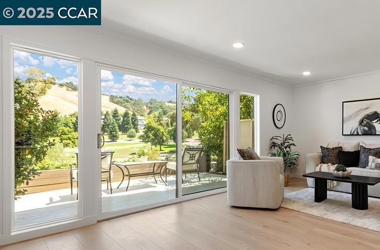 3434 Tice Creek Dr unit 5, Walnut Creek, CA 94595 - photo 1