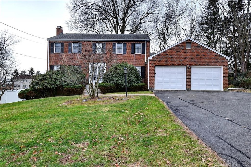 110 Westwood Dr, Wethersfield, CT 06109 - photo 1