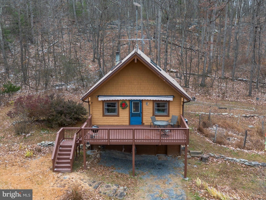 249 Crestview Ln, Berkeley Springs, WV 25411 - photo 1