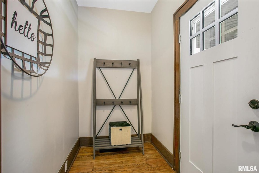 2132 N Sturdevant St, Davenport, IA 52804 - photo 1