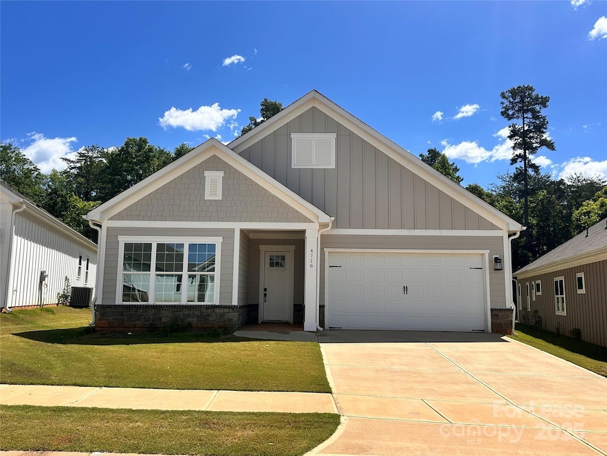 4718 Anise Cir unit 20, Sherrills Ford, NC 28673 - photo 1