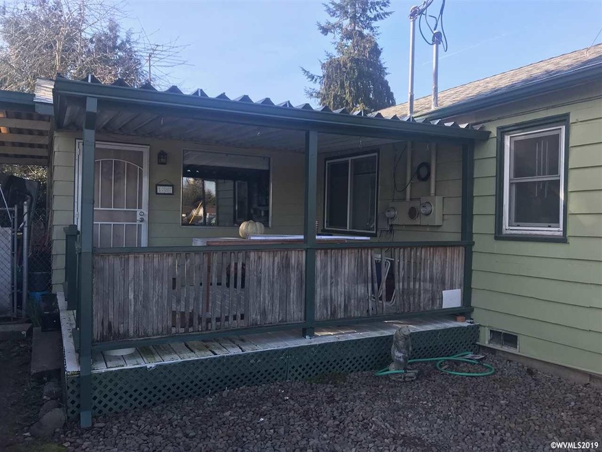 1787 Pine St, Silverton, OR 97381 - photo 1