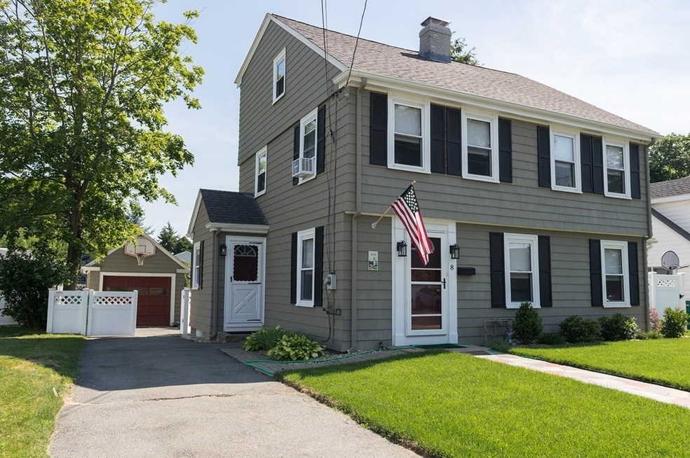 8 Cobb Ln, Lynn, MA 01904 - photo 1