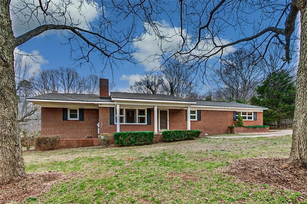 1914 Spero Rd, Asheboro, NC 27205 - photo 1