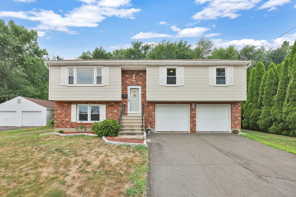 93 Burnham St, Berlin, CT 06037 - photo 1