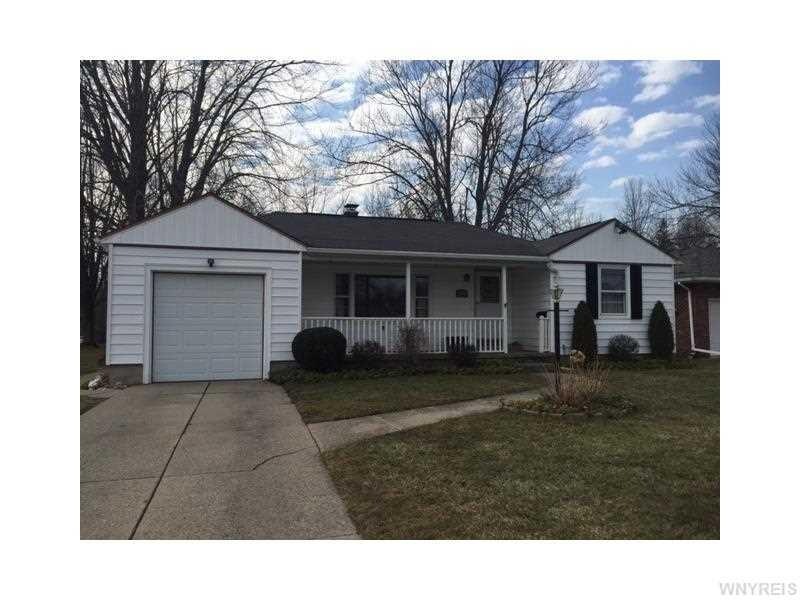 1590 Master St, North Tonawanda, NY 14120 - photo 1