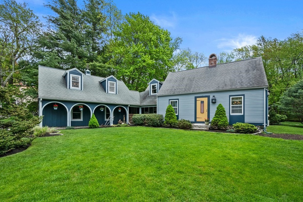 369 Shrewsbury St, Holden, MA 01520 - photo 1