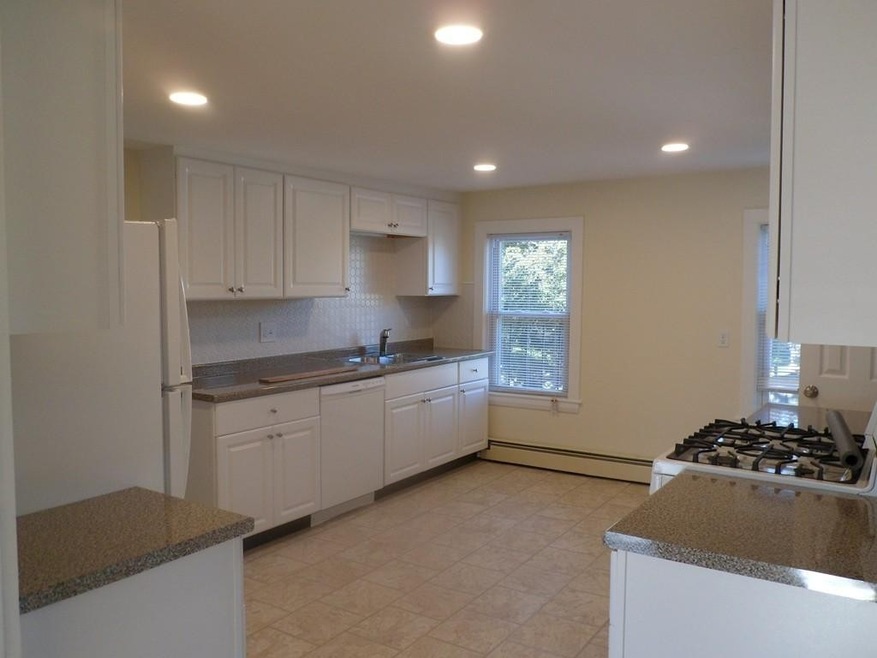 2 Evergreen St unit 6, Kingston, MA 02364 - photo 1