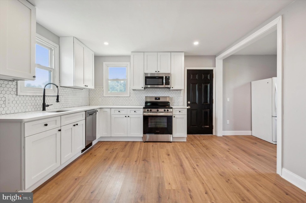 437 W Glenside Ave, Glenside, PA 19038 - photo 1