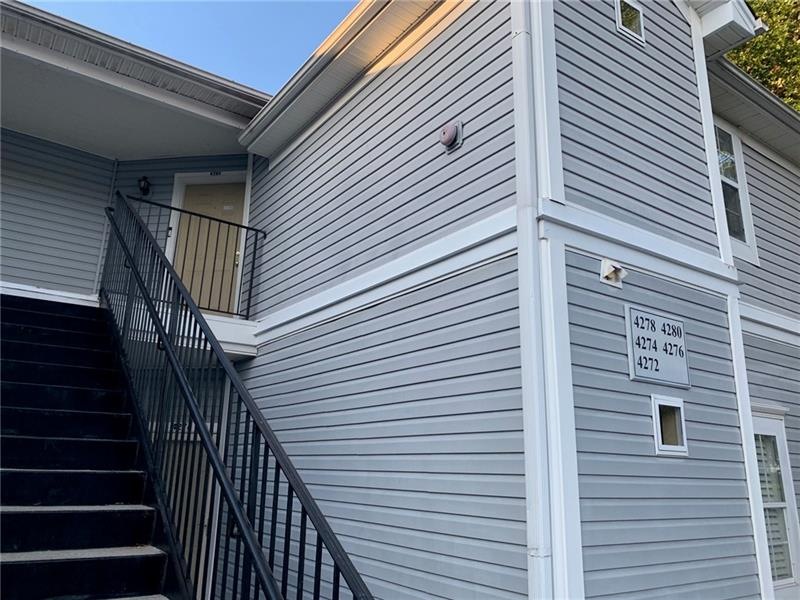 4280 Courtside Dr, Stone Mountain, GA 30083 - photo 1