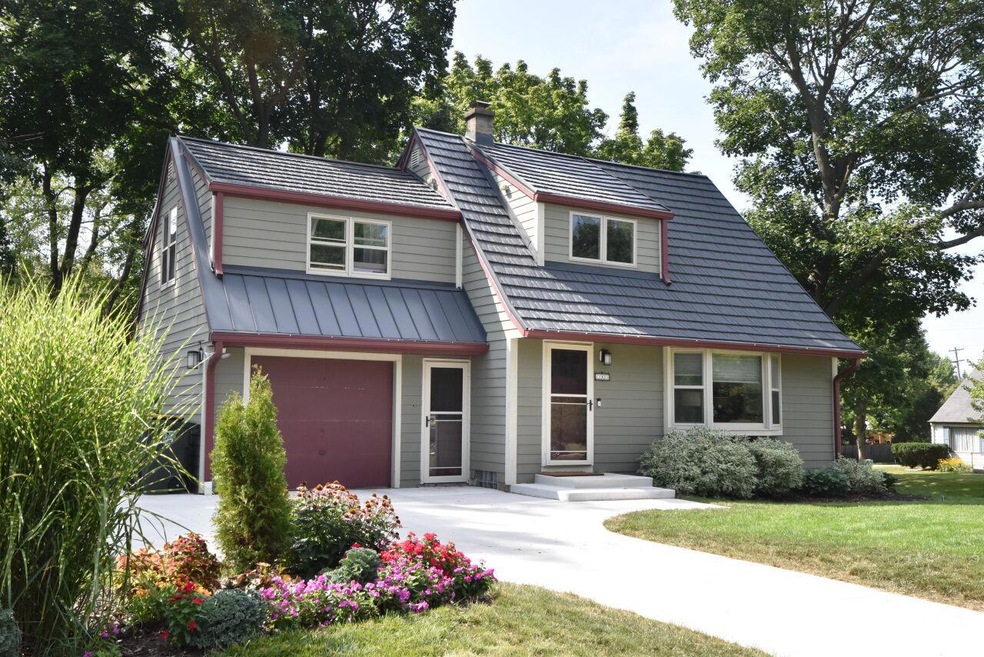 11825 W Garfield Ave, Milwaukee, WI 53226 - photo 1