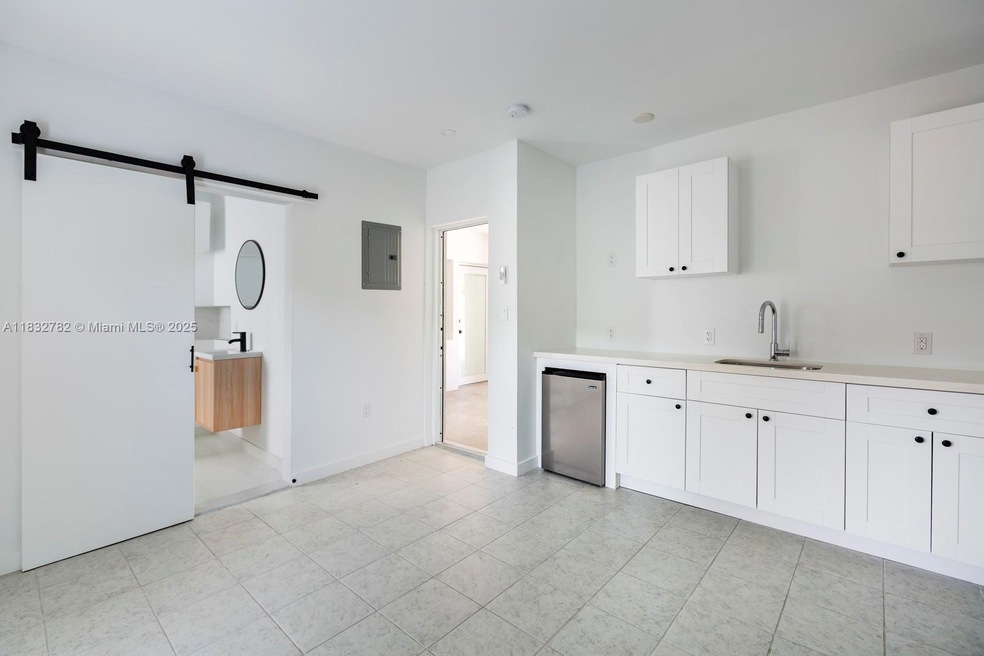 7800 NE 10th Ct unit 5, Miami, FL 33138 - photo 1