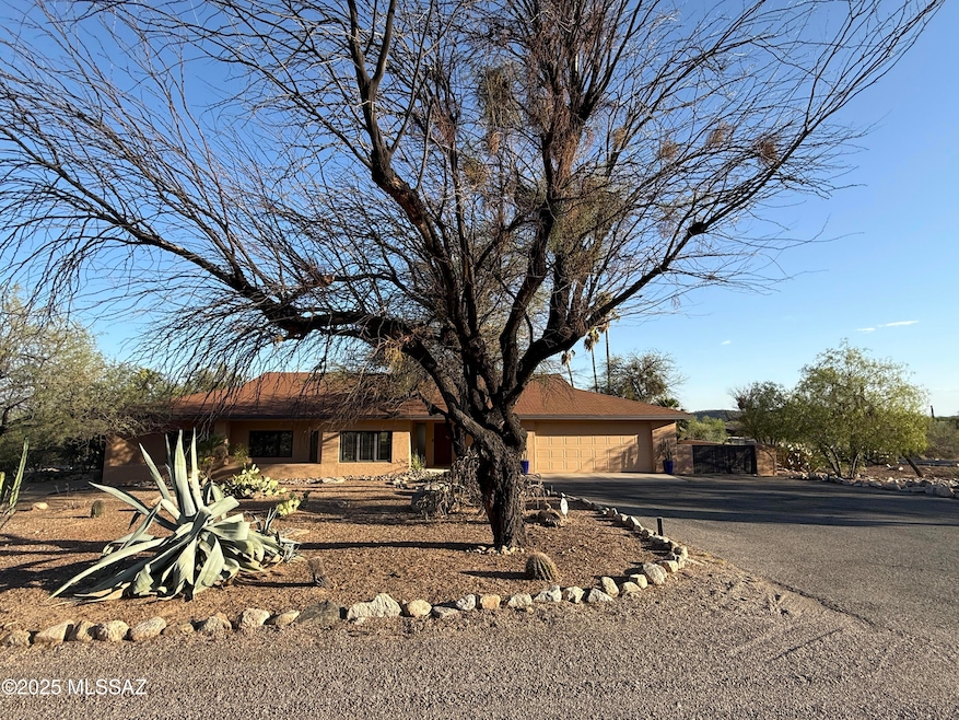 6080 N Sabino Shadow Ln, Tucson, AZ 85750 - photo 1