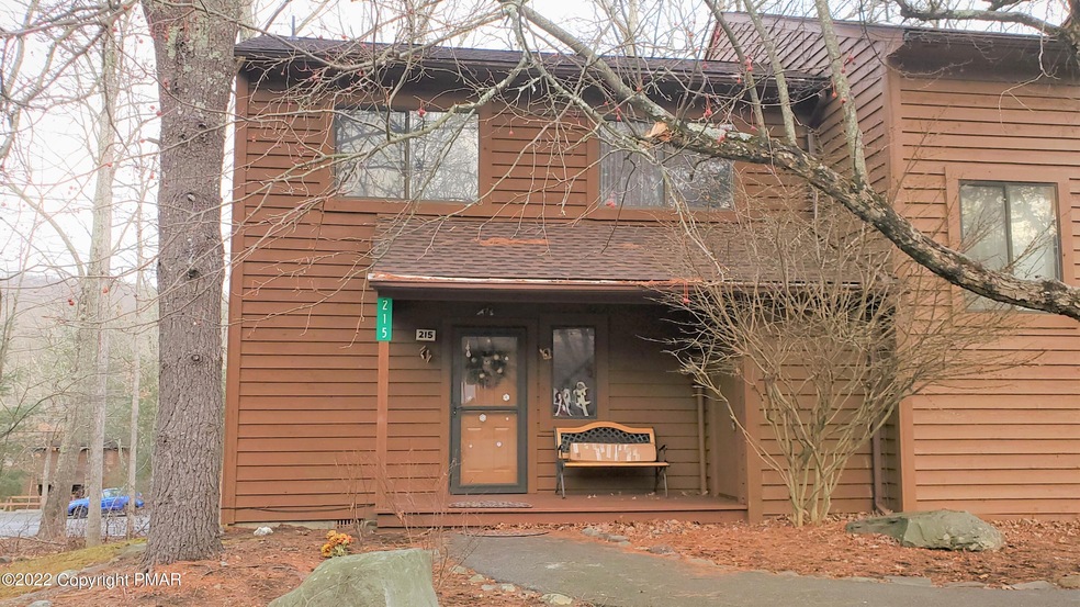 215 Falls Cir, Bushkill, PA 18324 - photo 1