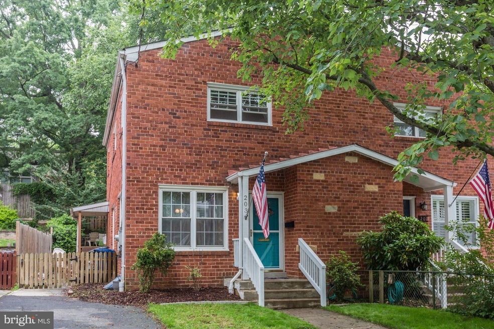 203 E Taylor Run Pkwy, Alexandria, VA 22314 - photo 1